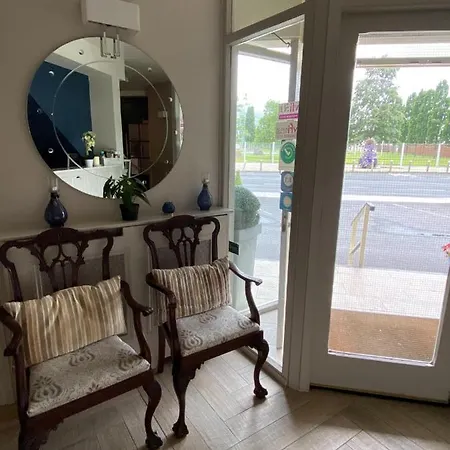 The Town House Hotel 2*