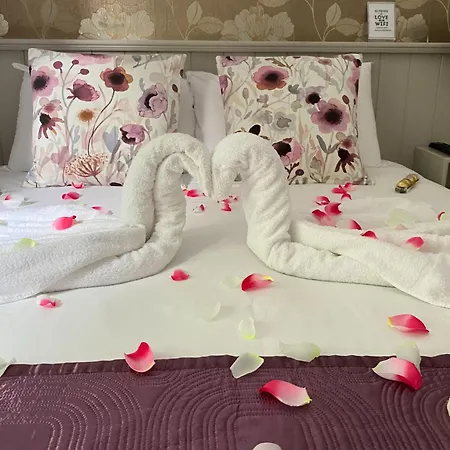 Hotel The Town House 2*