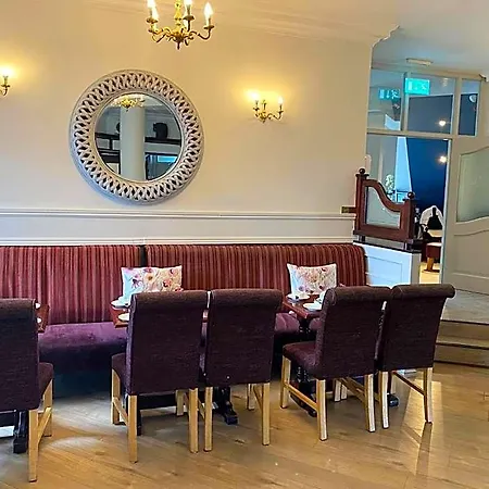 The Town House Hotel 2*