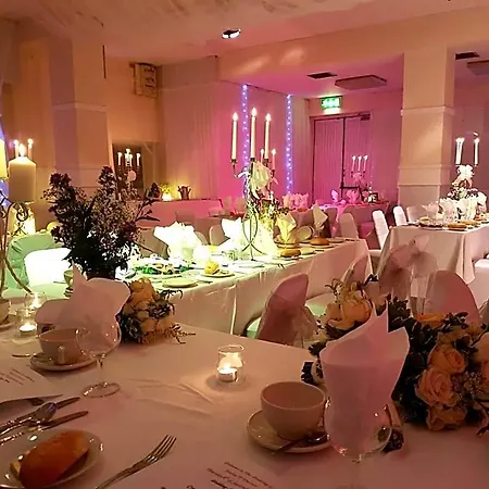 Hotel The Town House Naas