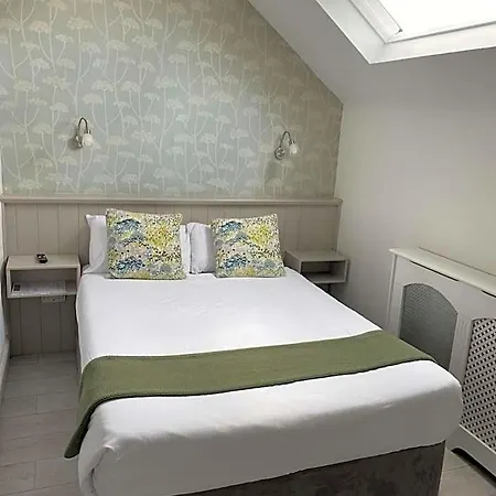 The Town House Hotel 2*