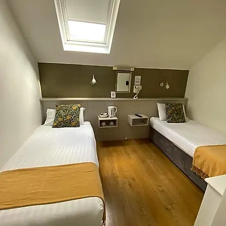 Hotel The Town House Naas